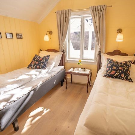 Husum Hotel Borgund エクステリア 写真