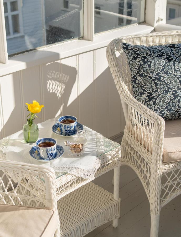 Husum Hotel Borgund エクステリア 写真
